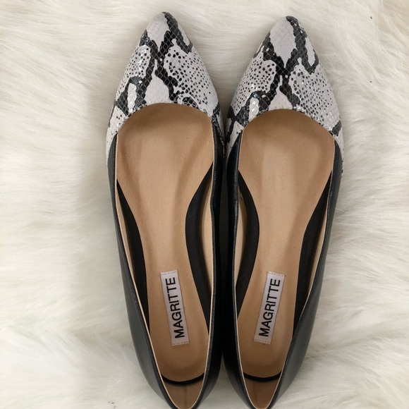 Magritte Shoes - Magritte gray snake black flat last pair!